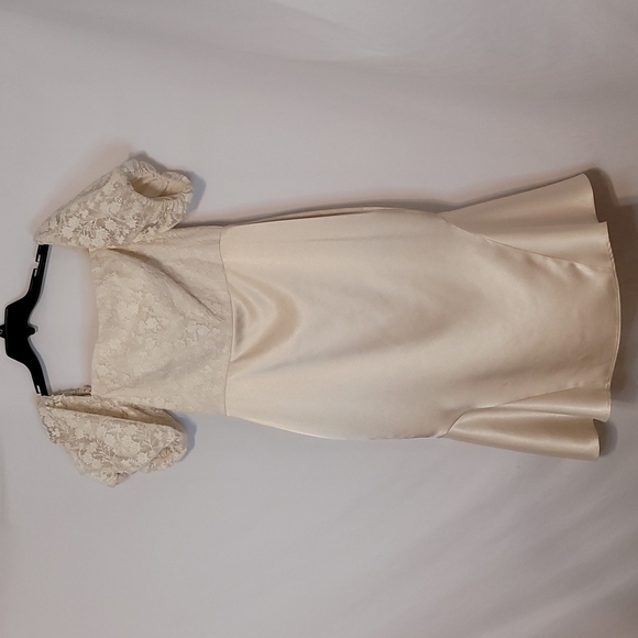 GAL Meets Glam Adele Off The Shoulder Dress - Picture 11 of 17